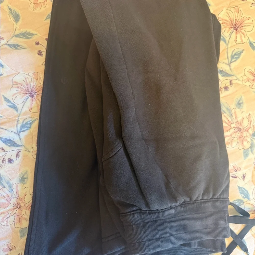 brown lululemon pants